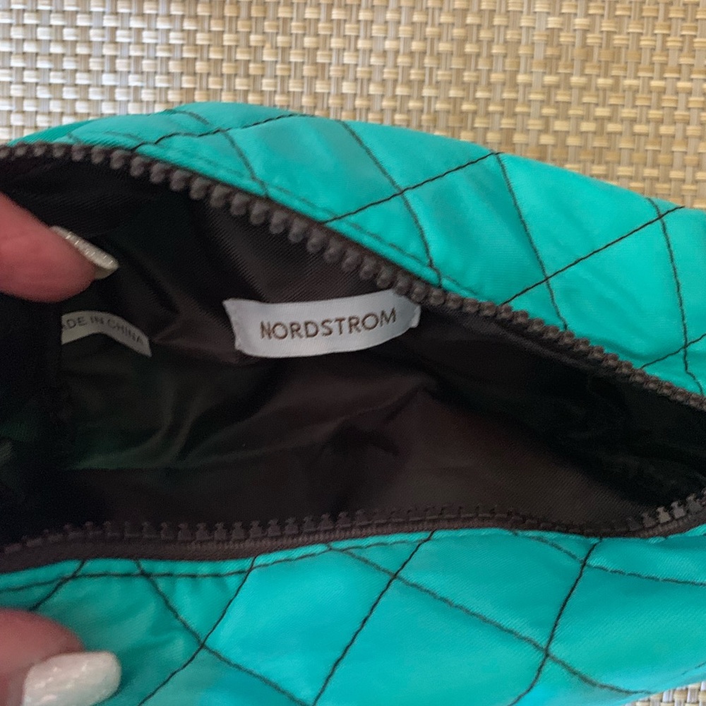 Cosmetic bag